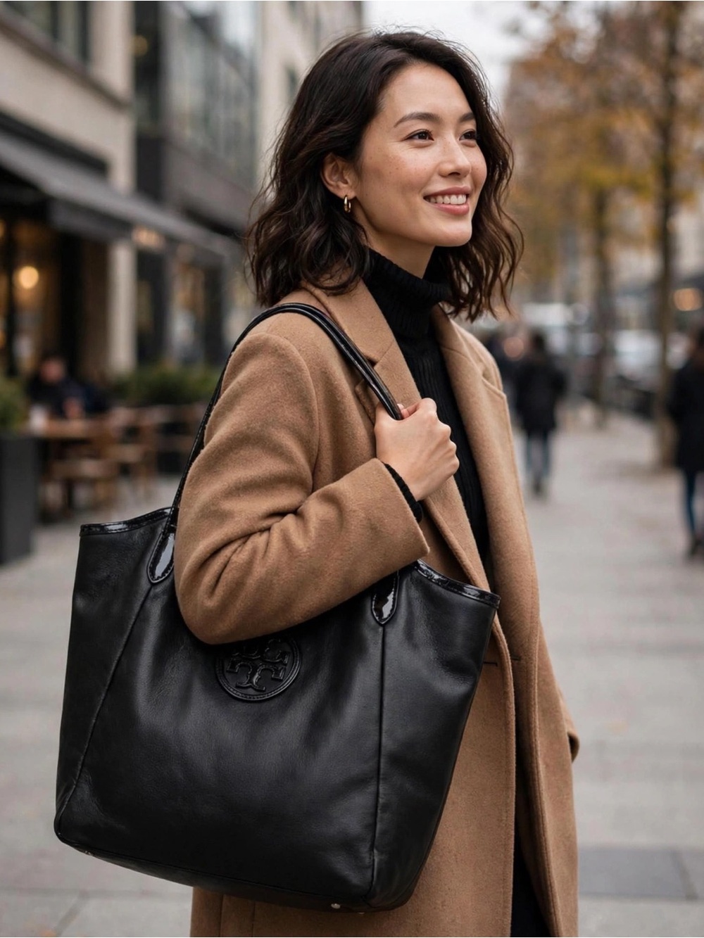 Tory Burch Black Patent Leather Tote Shoulder Bag Logo